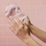 Plum Bum Aha Body Exfoliating Bubble Mitt - Image 2