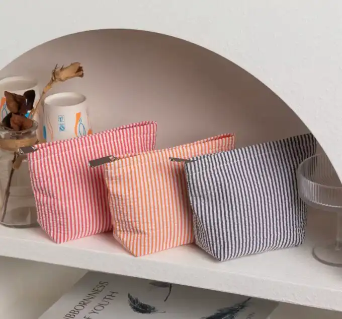 The Bubble Gauze Cosmetic Travel Pouch - Image 2